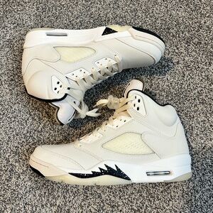 Nike Air Jordan Retro 5 SE ‘Sail’ Shoes (NEVER WORN)